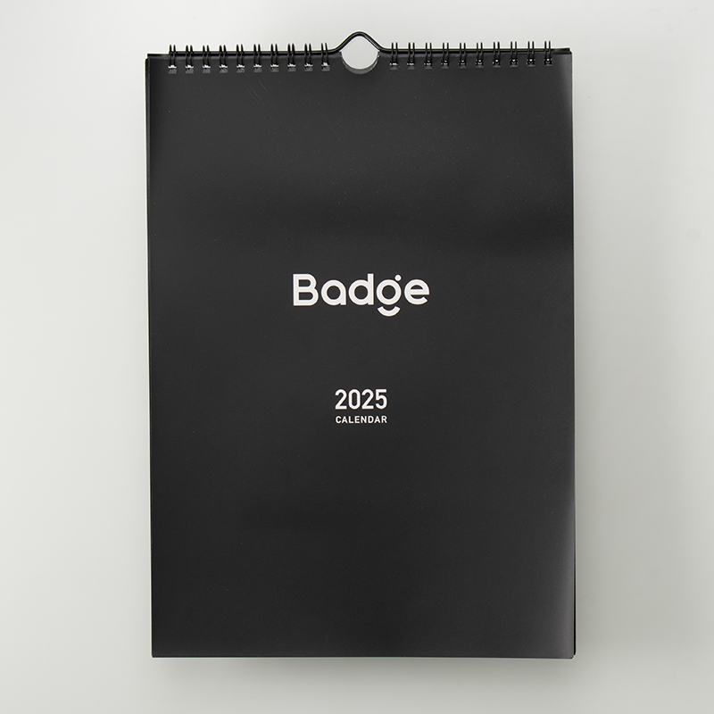 「株式会社Badge 様」製作のオリジナルカレンダー