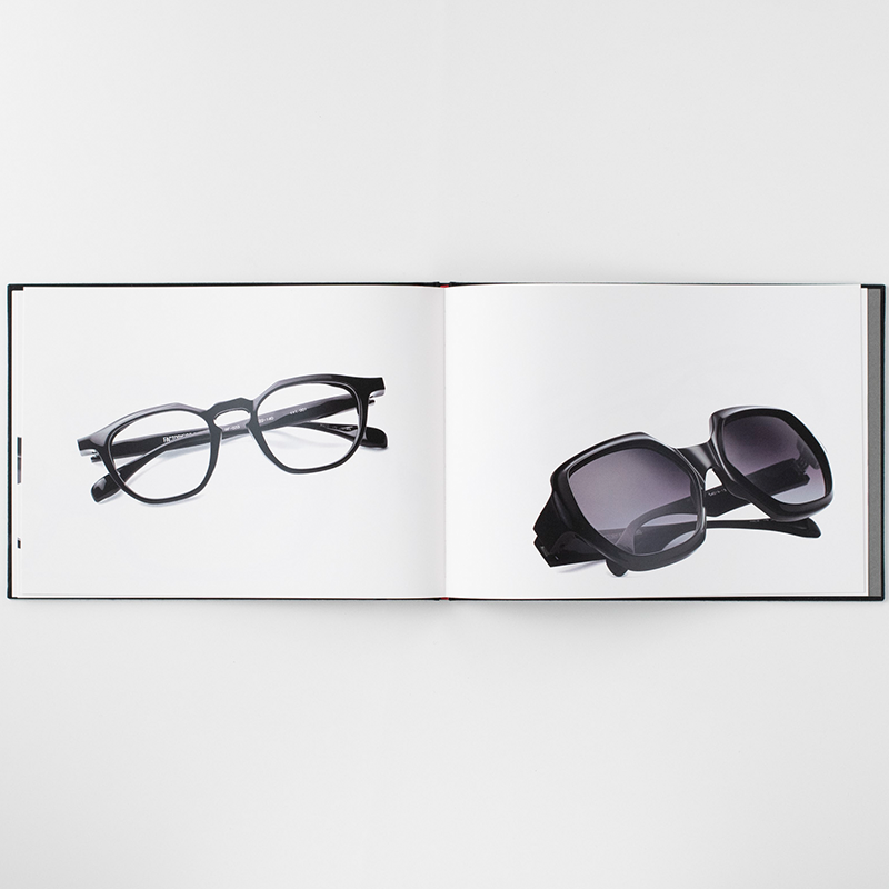 「青山眼鏡株式会社(FACTORY900) 様」製作の上製本/ハードカバー製本冊子 ギャラリー写真1